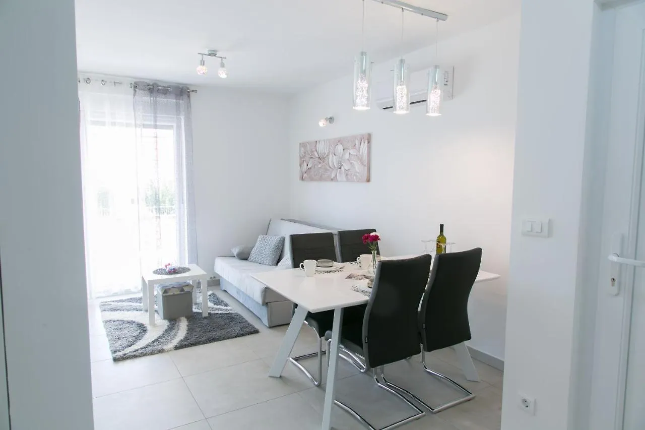 Navi Apartman Kastela